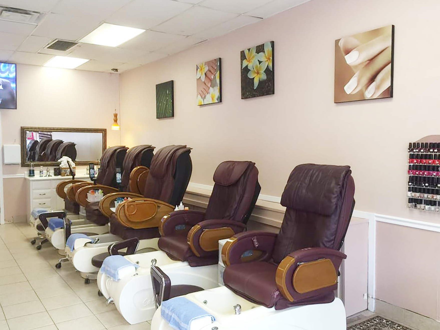 Hyde Park Nails Salon & Spa In Cincinnati OH Vagaro
